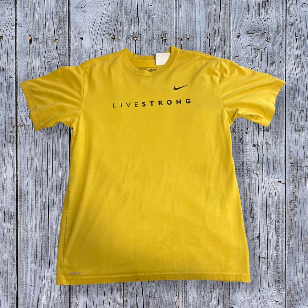RARE Vintage Women's or Kids Livestrong Lance Armstrong Nike Dry Fit XL T-Shirt